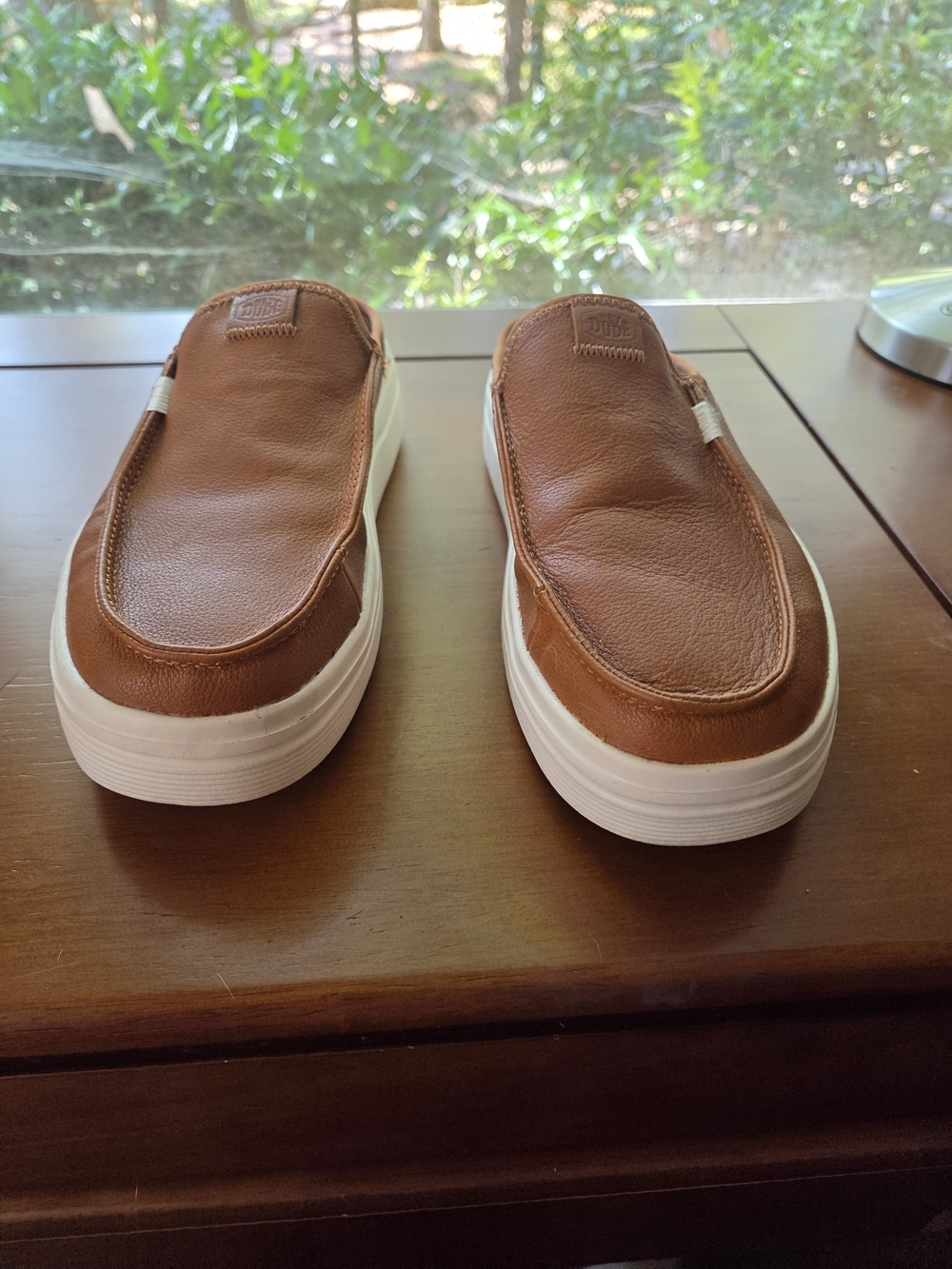 Women's Slip-On Leather Casual Sneakers - Brown